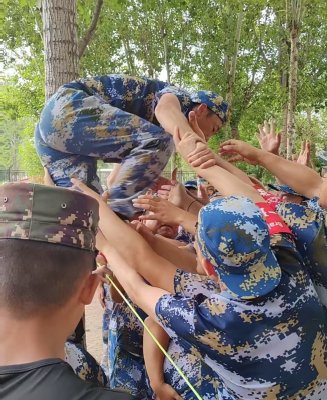 军事拓展：翻越未来